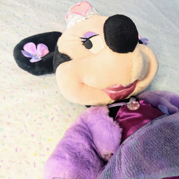 Minnie Mouse Plush 16" - Picture 6 of 8